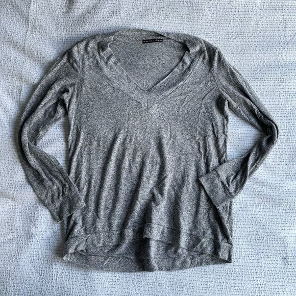 Harlowe & Graham V-Neck Long Sleeve - Picture 1 of 4